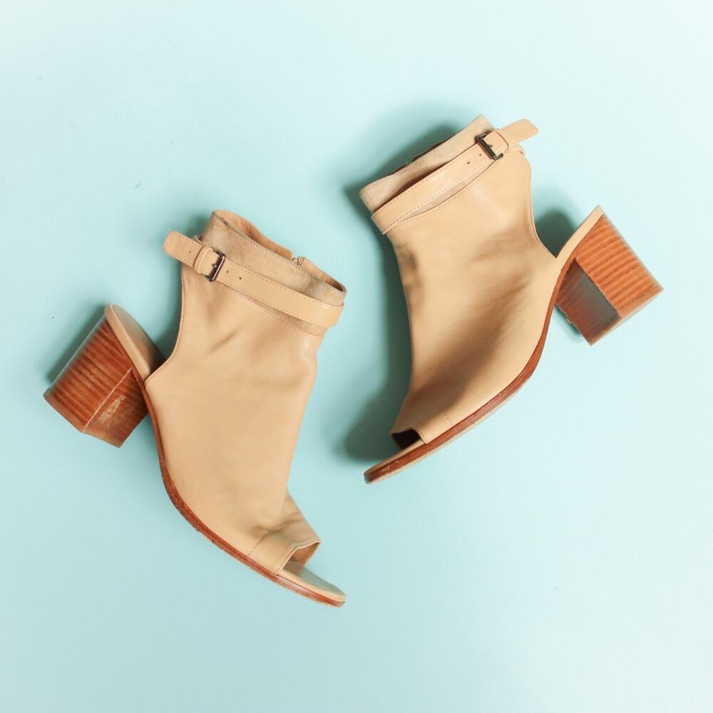 Vince Jane Camel Suede Leather Open Toe Block Heels Size 7.5
